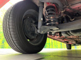お車を安心してお乗りいただく為には、足回りの定期点検が欠かせません。サービスサポート(有償保証)では無料点検もご提供しており、安心のカーライフをお過ごしいただけるサポート体制が整っています。