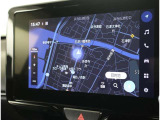 純正ナビを装備。タッチパネル式で使いやすく、お出かけもラクラクです。