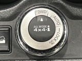 【オールモード4&times;4】2WD/4WDモードを手軽に切り替え可能。燃費重視の2WD、スタック時に役立つLOCK、AUTOモードでは4WDの配分を自動で調整し、路面状況を問わず安定した走りをサポート。
