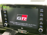 【メーカー純正ナビ】インテリアに溶け込むスタイリッシュな「専用設計」メーカーナビを装備♪視認性や操作性など基本性能にも優れ、より上質なカーライフをお楽しみいただけます。