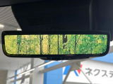 【デジタルインナーミラー】後席の大きな荷物や同乗者で後方が確認しづらい時でも安心!カメラが撮影した車両後方の映像をルームミラー内に表示。クリアな視界で状況の確認が可能です!