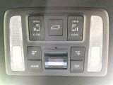 【パワーバックドア】スマートキーや運転席のボタンを押すだけでリアゲートが自動で開閉します!荷物を持っている時や、高い位置にあるバックドアを閉める際に便利な機能です♪