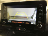 後方の見にくい視界もバックモニターで確認サポートして駐車時も安心☆