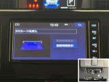ナビ画面連動のETC付きです。高速道路料金所での小銭の出し入れや雨天時における窓の開け閉めなどの煩わしさが解消できます。料金所の通過もスムーズで快適ですよ。