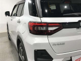 LEDテールライトです。省電力、高輝度のLEDは明るく照らすので夜間運転時の視認性を高めます。