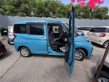 運転席ドアは90度近くまで開きます。