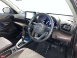 前方の見通しが良いすっきりした視界、誰でも扱いやすく運転できます。疲れにくく安心ドライブを更に快適なものにします!
