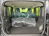 普段のお買い物や通勤、送迎等に十分な荷室スペースを確保しております。セカンドシートを倒すと、大きな荷物の積載も可能です♪