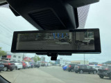 インテリジェントルームミラー☆カメラの映像を映すことで荷物や人が乗っていても後方視界を確保できます☆