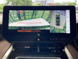 【パノラミックビューモニター】専用のカメラにより、上から見下ろしたような視点で360度クルマの周囲を確認することができます☆死角部分も確認しやすく、狭い場所での切り返しや駐車もスムーズに行えます。