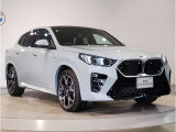 【前後重量配分50:50】重たいエンジンを出来るだけ車両中央に配置して搭載。重たいバッテリーをあえてトランク下部に配置する等の拘りの設計。「駆け抜ける歓び」をご体感下さい。