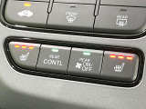 【シートヒーター】寒い日に重宝するシートヒーター!エアコンより早く温まってくれるので寒がりの人も安心ですね♪エアコンの温風は乾燥するから苦手、という方にもをおすすめです。