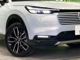 【シーケンシャルターンランプ付きLEDヘッドライト】人気の『流れるウィンカー』付きのLEDヘッドライトを装備♪高級感はもちろん、点灯時は存在感たっぷりで他車からも認識されやすく安心です。