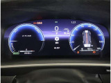 とっても見やすいメーターです。夜間時はラグジュアリーな気分にさせてくれる照明が魅力ですので、夜のドライブも楽しみになりますよ♪