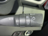 【オートライト】車外の明るさに応じて自動的にライトの点灯・消灯をしてくれます