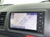 ナビゲーション付です。 ナビがあると便利、ラクラク何処でもいけます。 ナビが有るのと無いのとでは大きな違いですね。