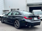 BMW Premium Selection保証では、ご購入後2年間に渡り走行距離無制限で、エンジン・ブレーキ・ミッション等のメイン部分に関しまして、万が一修理・整備が必要になりました際に部品・工賃無料にて対応いたします。