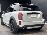 長期にわたる保証を実現。2年間のMINI NEXT保証と延長保証(別途費用)を合わせて最大4年間の保証。万一の故障に長期に備えることができ、ご安心してお乗り頂けます。