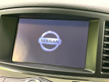 【メーカー純正ナビ】インテリアに溶け込むスタイリッシュな「専用設計」メーカーナビを装備♪視認性や操作性など基本性能にも優れ、より上質なカーライフをお楽しみいただけます。