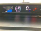 たとえばダイハツのお店にある、たくさんのスマアシ搭載車は、正常に作動する事をしっかり確認します。