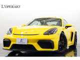 レーシングイエローを纏った「718ケイマン GT4 PDK」が入庫しました。レーシングイエローとレッドでコーディネートされたこだわりの仕様です。