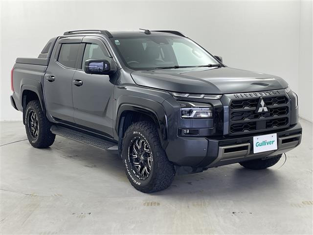 トライトン 2.4 GSR ディーゼル 4WD 4WD 本革シート