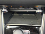 非接触型充電器付き♪