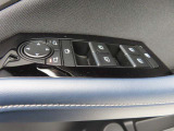 運転席のパワーウインドースイッチ部です。よく触れる場所だからこそ、使用状態があらわれますよね。ぜひこうした所もチェックしてください。