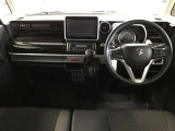 運転のしやすさと心地よさを生むシンプルで上質なデザインがくつろぎの時間にしてくれます。