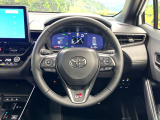 インテリアに合わせたデザインのステアリングは、運転される方のことも考え、運転しやすい形状、大きさです。是非一度、実際に触ってお確かめください。
