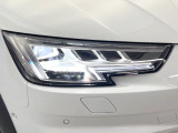 ●LEDハイビームが多数独立で存在し、ハイビーム時に対向車や前方を走る車の部分をロービームに切り替えが可能!!シーケンシャルウインカーも装備!!