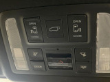 【パワーバックドア】スマートキーや運転席のボタンを押すだけでリアゲートが自動で開閉します!荷物を持っている時や、高い位置にあるバックドアを閉める際に便利な機能です♪