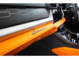 ベンチレーション&マッサージ機能付フル電動フロントシート