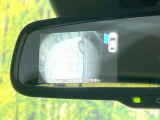 【サイドカメラ】停車・駐車時に死角になりがちな運転席から見えづらい部分の障害物を確認できます!雨天時や夜間などは特に活躍してくれるアイテムです。