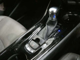 U-Carの販売だけでなく自動車保険、携帯電話の販売も行っております。