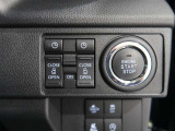 両側パワースライドドア付きだから、狭い駐車スペースなどでの 乗り降りラクラク!小さなお子さまのいるご家庭には嬉しい装備。