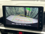 【バックカメラ】駐車時に後方がリアルタイム映像で確認できます。大型商業施設や立体駐車場での駐車時や、夜間のバック時に大活躍!運転スキルに関わらず、今や必須となった装備のひとつです!
