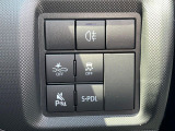 【スマートアシスト】走行中に前方の車両等を認識し、衝突しそうな時は警報とブレーキで衝突回避と被害軽減をアシスト。より安全にドライブをお楽しみいただけます。