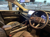 ラグジュアリー感のあるレザーシートです。シートヒーター搭載