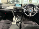 コックピットは、BMWらしくセンター・コンソールがドライバーに向けて傾けられた設計になっています。
