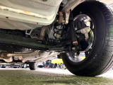 お車を安心してお乗りいただく為には、足回りの定期点検が欠かせません。サービスサポート(有償保証)では無料点検もご提供しており、安心のカーライフをお過ごしいただけるサポート体制が整っています。