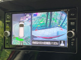 【アラウンドビューモニター】専用のカメラにより、上から見下ろしたような視点で360度クルマの周囲を確認することができます☆死角部分も確認しやすく、狭い場所での切り返しや駐車もスムーズに行えます。