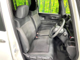 運転席シート廻りは使用感も少なく、良好な状態となっています。丁寧に使われていたことがよくわかりますね。