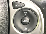 【クルーズコントロール】高速道路もラクラク走行。アクセルを離しても一定速度で走行ができ、長距離運転時の負担を軽減!加速・減速も簡単なスイッチ操作で調整できます。