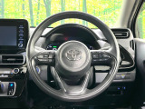 インテリアに合わせたデザインのステアリングは、運転される方のことも考え、運転しやすい形状、大きさです。是非一度、実際に触ってお確かめください。