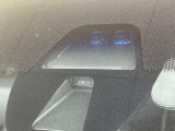 【シティブレーキアクティブシステム】低速走行中に前方の車両等を認識し、衝突しそうな時は警報とブレーキで衝突回避と被害軽減をアシスト。より安全にドライブをお楽しみいただけます。