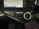 【オートエアコン】一度お好みの温度に設定すれば、車内の温度を検知し風量や温度を自動で調整してくれます。