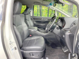運転席シート廻りは使用感も少なく、良好な状態となっています。丁寧に使われていたことがよくわかりますね。