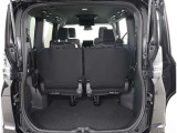 広々としたラゲージスペースを備えています。大きなものや長さのある荷物もしっかりと積み込めます。