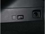 お車の取扱説明書・メンテナンスノート(記録簿)もございます。トヨタのディーラーで安心を買って下さい。当社は無理な勧誘は致しません。まずはお客様からのお問い合わせを心よりお待ちしております。